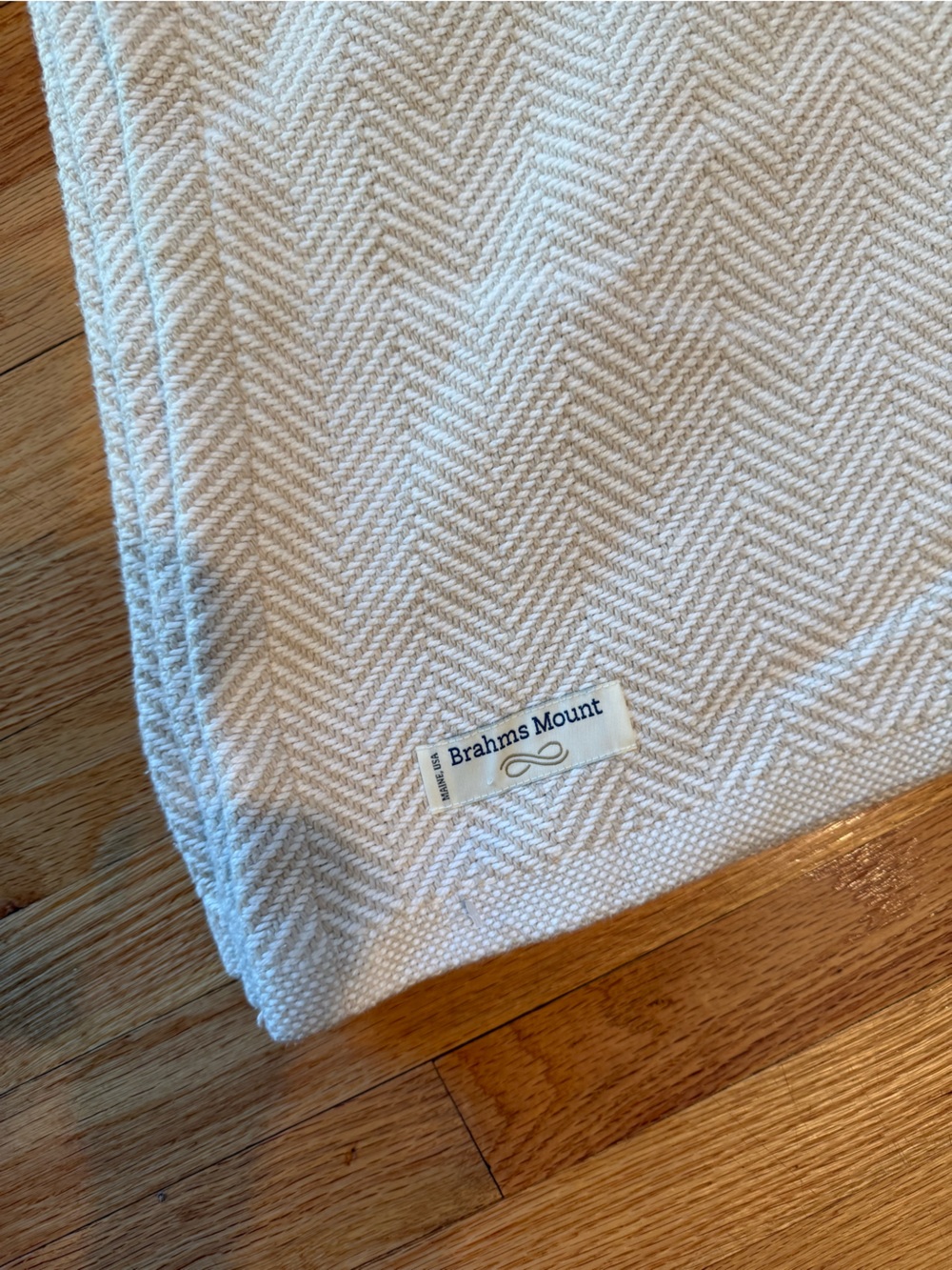 Brahms Mount Queen Natural/Beige Neutral Houndstooth x Penobscot Cotton Blanket